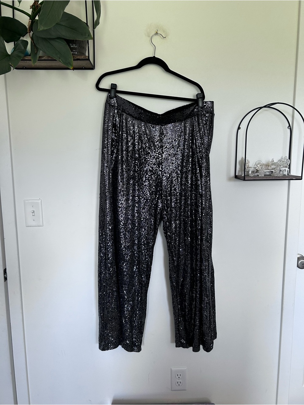 Torrid Black & Silver Metallic Sequin High Rise Wide Leg Pants Plus Size 2X